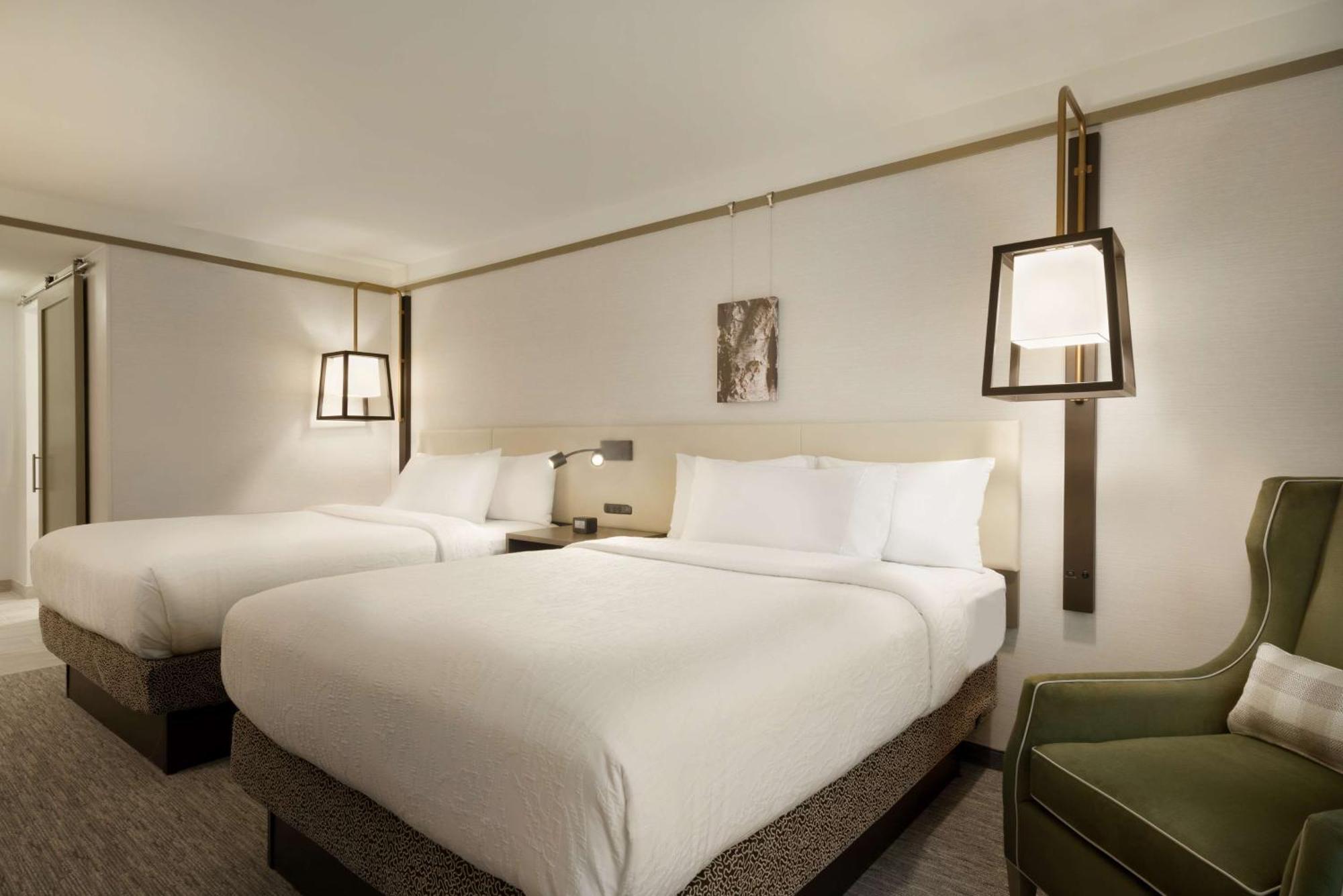 Hilton Garden Inn Newtown Square Radnor Ngoại thất bức ảnh