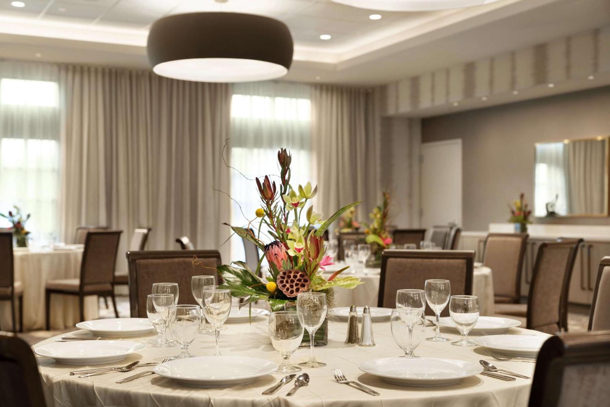 Hilton Garden Inn Newtown Square Radnor Ngoại thất bức ảnh