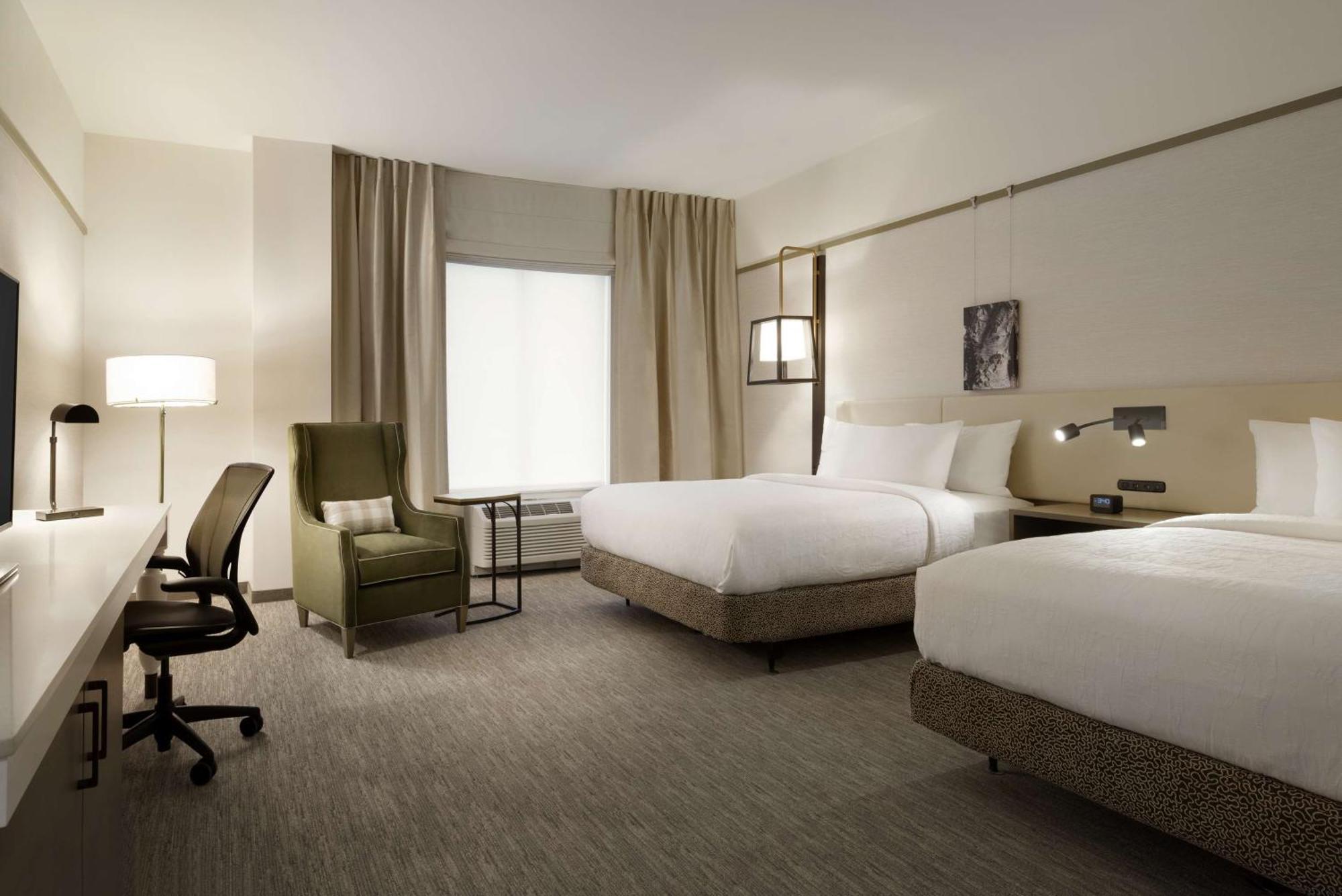 Hilton Garden Inn Newtown Square Radnor Ngoại thất bức ảnh