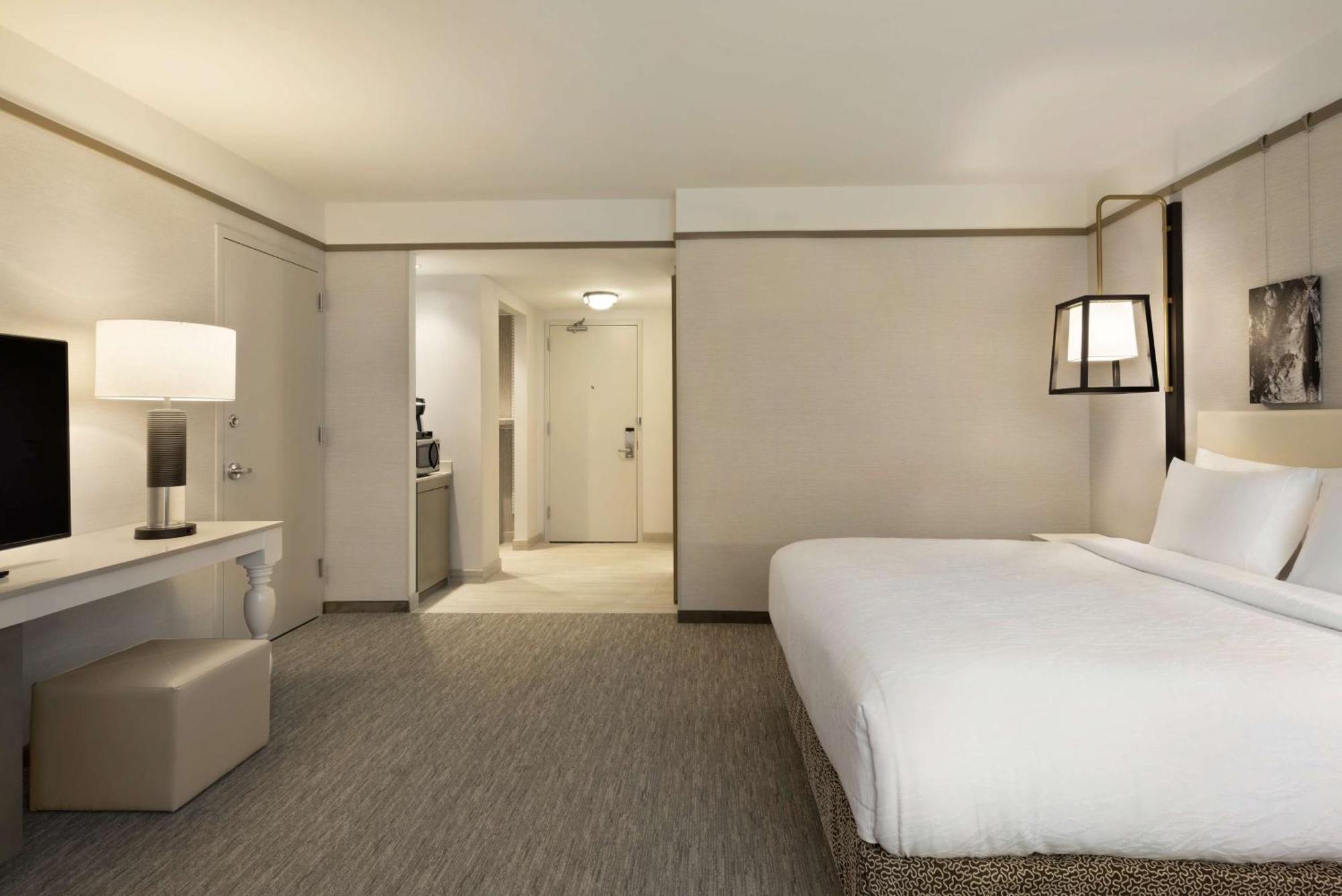 Hilton Garden Inn Newtown Square Radnor Ngoại thất bức ảnh